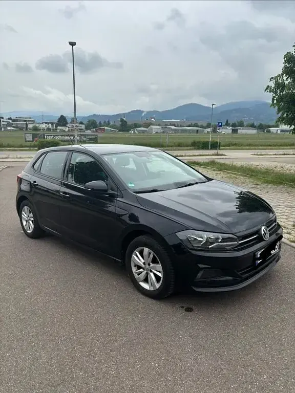 Gebraucht VW Polo Comfortline 95 PS (69 kW) 2019 Schwarz Kleinwagen