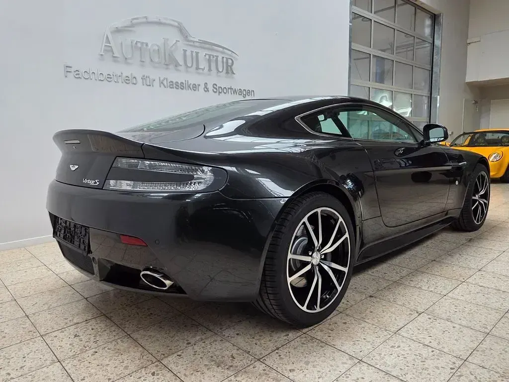 Gebraucht Aston Martin Vantage 436 PS (320 kW) 2014 Ceramic grey Coupé