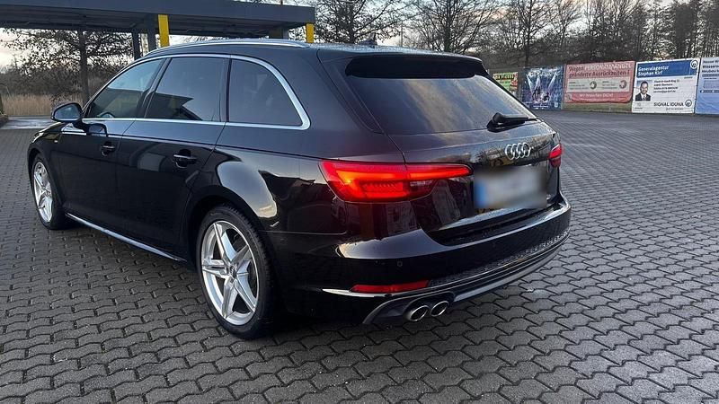 Gebraucht Audi A4 S-Line 220 PS (161 kW) 2017 Schwarz Kombi