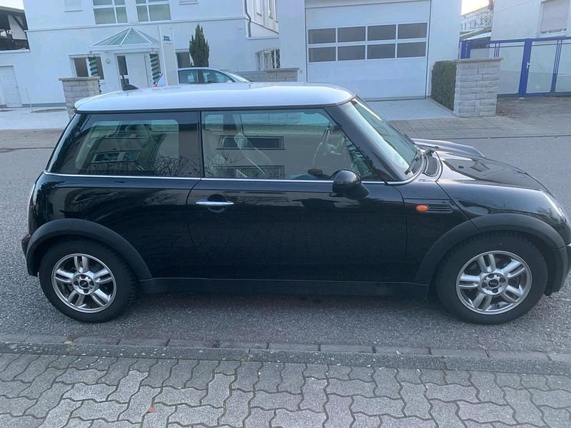 Schwarz Gebraucht 2005 Mini Cooper Kleinwagen | 3.990 € (Etwas zu teuer) - Bild 1/3