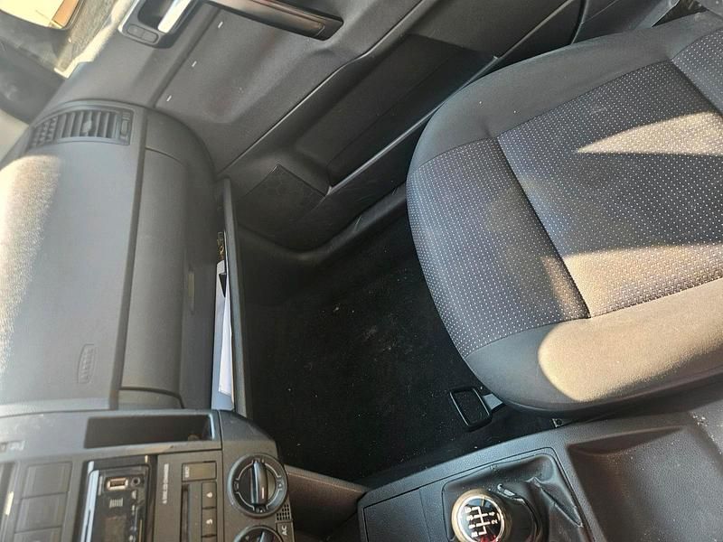 Gebraucht VW Polo 75 PS (55 kW) 2004 Schwarz Kleinwagen