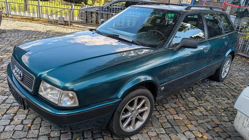 Grün Gebraucht 1993 Audi 80 Kombi | 1.900 € - Bild 1/4