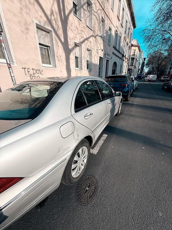 Gebraucht Mercedes C180 2002 Grau Limousine