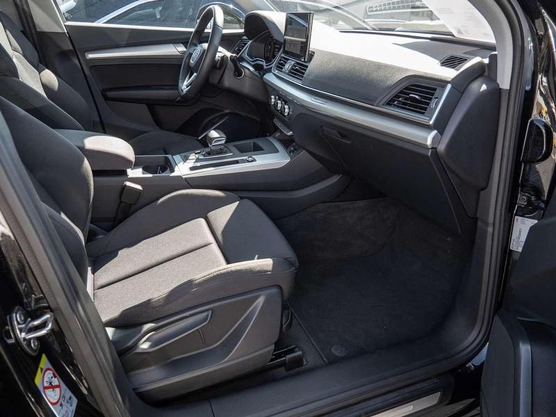 Second-hand Audi Q5 Sport 204 CP (150 kW) 2023 Negru SUV