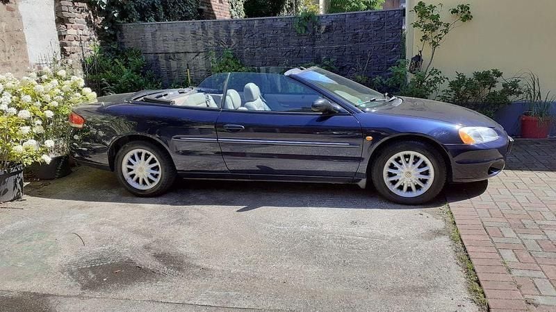 Blau Gebraucht 2003 Chrysler Sebring Cabriolet Cabrio | 3.800 € (Superpreis) - Bild 1/4