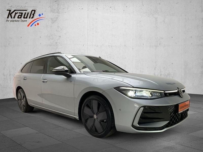 Gebraucht VW Passat R-line 193 PS (141 kW) 2025 Silber Kombi