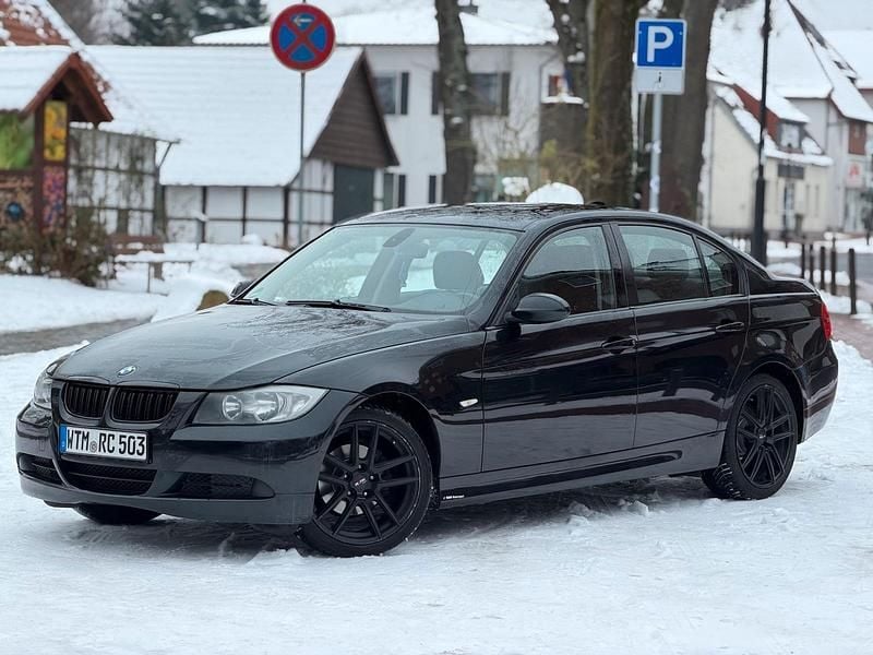 Schwarz Gebraucht 2007 BMW 320 Limousine | 4.300 € (Guter Preis) - Bild 1/4