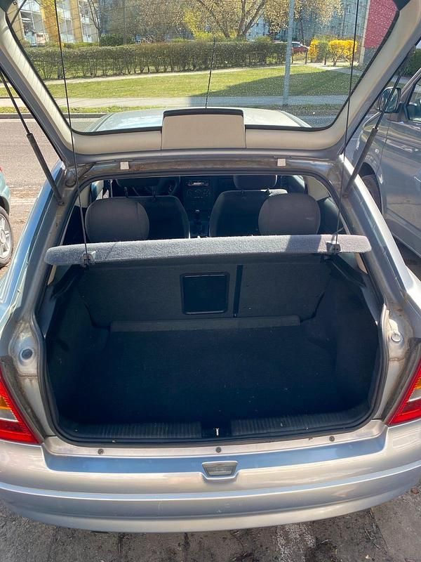 Gebraucht Opel Astra 84 PS (61 kW) 2001 Grau Limousine