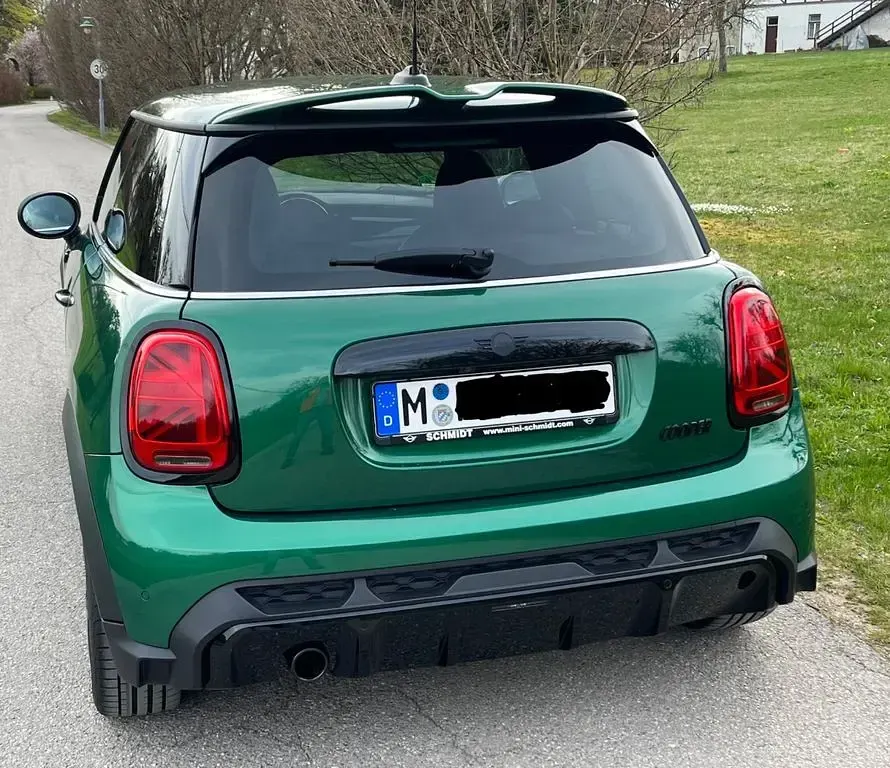Używany Mini John Cooper Works 136 KM (100 kW) 2021 Zielony Hatchback
