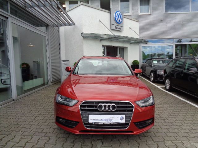 Gebraucht Audi A4 177 PS (130 kW) 2014 Rot metallic Kombi