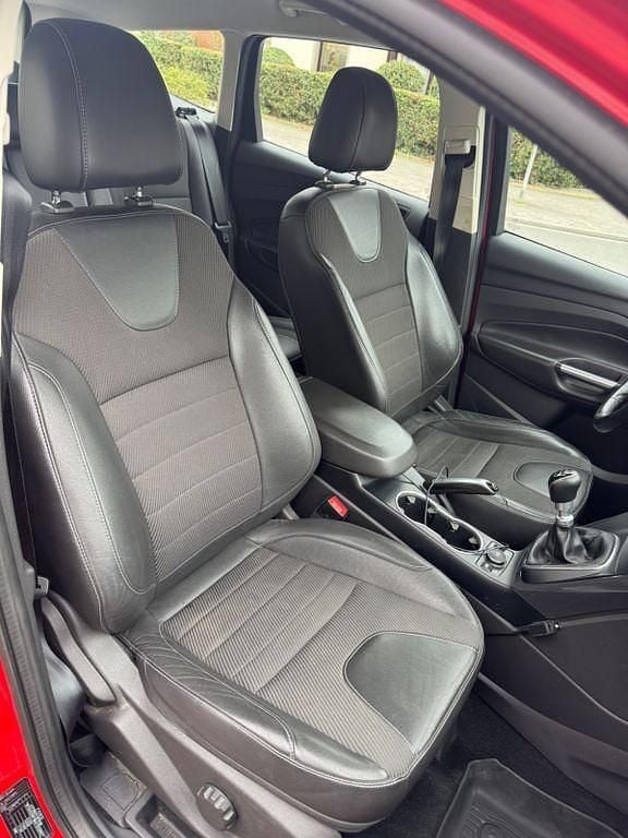 Gebraucht Ford Kuga SYNC Edition 150 PS (110 kW) 2015 Rot SUV