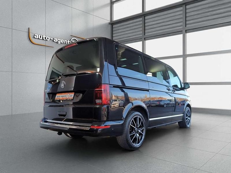 Gebraucht VW Multivan Highline 204 PS (150 kW) 2021 Deep black perleffekt Van