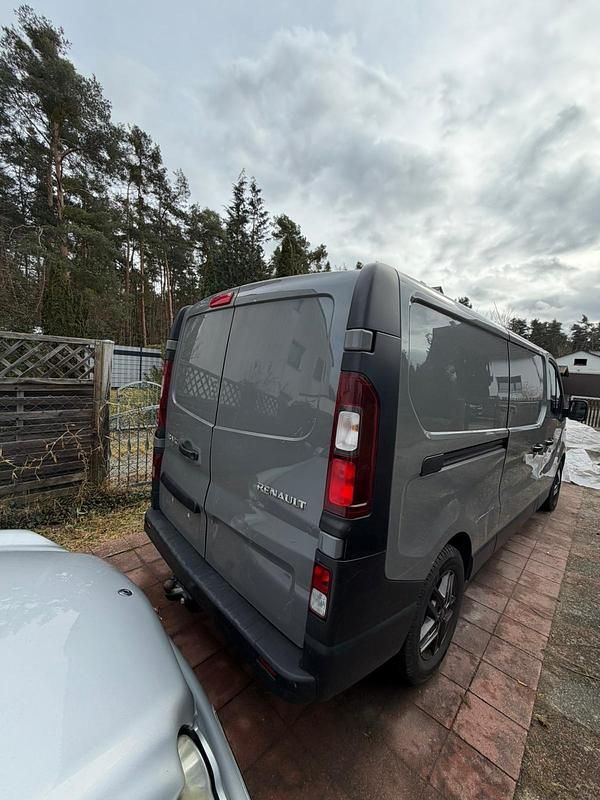Gebraucht Renault Trafic 120 PS (88 kW) 2015 Grau Van / Kleinbus