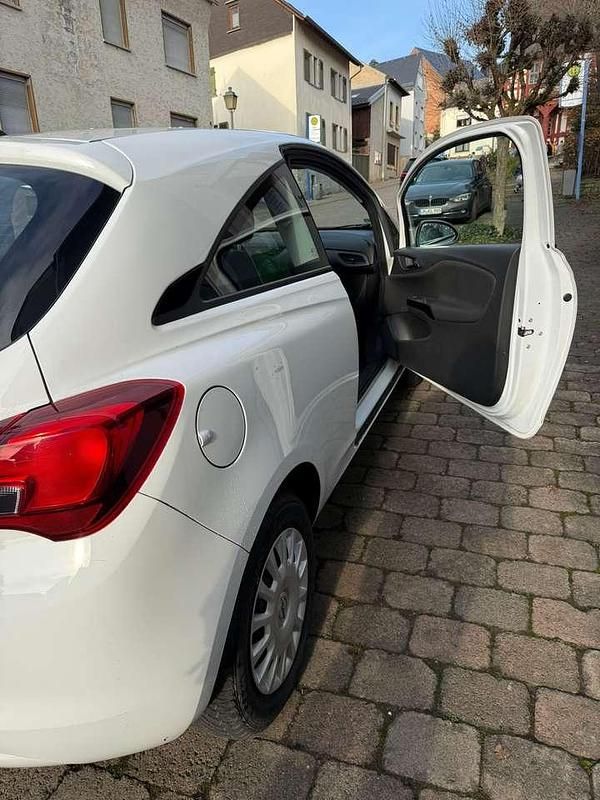 Second-hand Opel Corsa Edition 69 CP (50 kW) 2016 Alb Berlinǎ