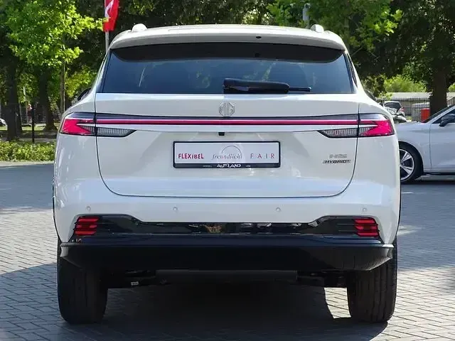 Neu MG HS Luxury 224 PS (164 kW) 2026 Weiß SUV