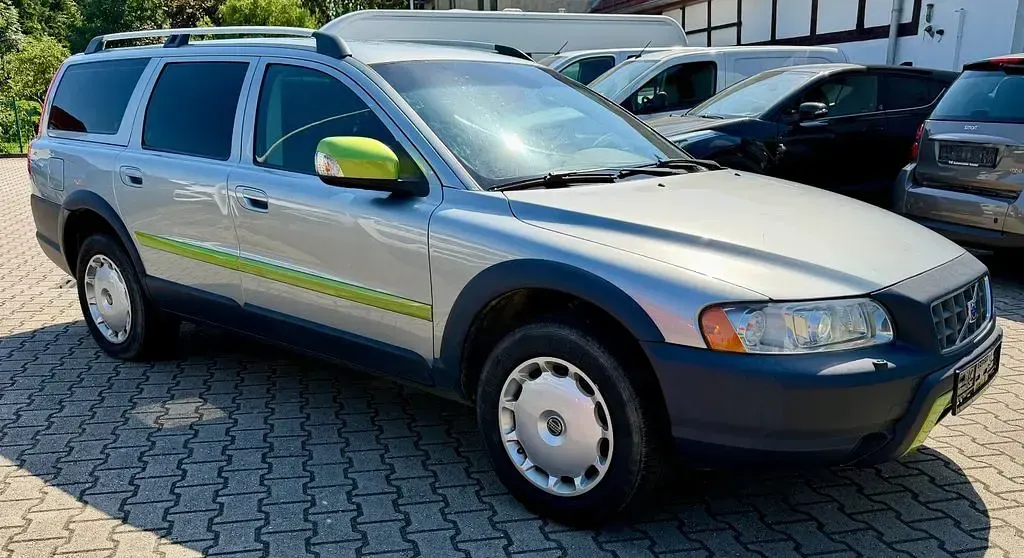 Gebraucht Volvo XC70 185 PS (136 kW) 2006 Silber Kombi