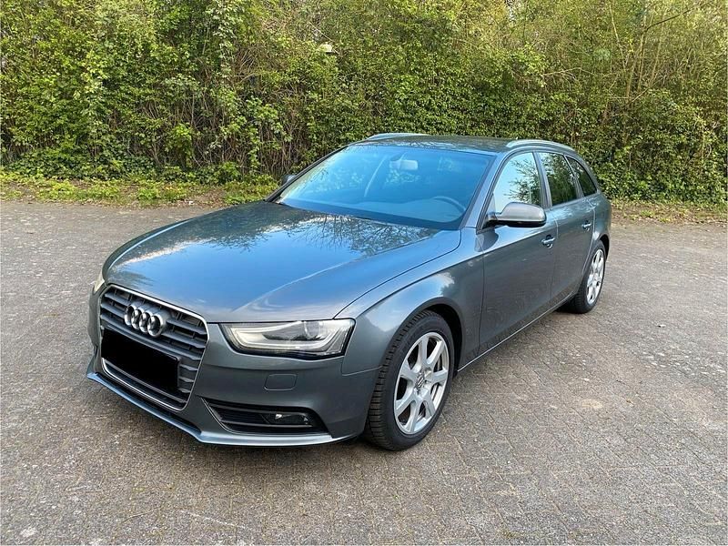 Gebraucht Audi A4 Ambiente 150 PS (110 kW) 2014 Grau Kombi