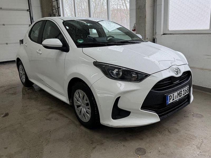 Gebraucht Toyota Yaris Comfort 72 PS (52 kW) 2022 Weiß Kleinwagen