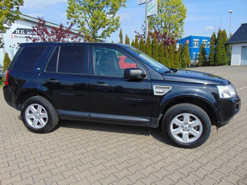 Schwarz Gebraucht 2011 Land Rover Freelander 2 S SUV | 8.498 € (Fairer Preis) - Bild 1/4