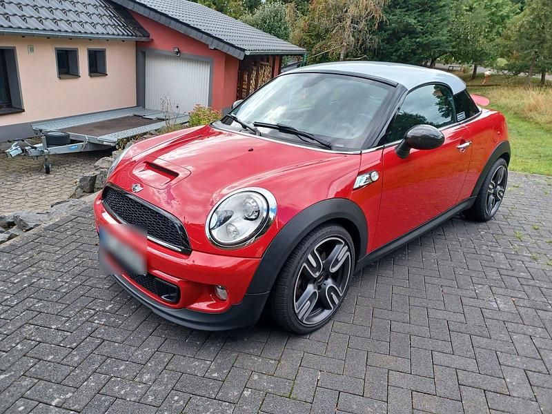 Rot Gebraucht 2012 Mini Cooper S Coupé Coupé | 9.900 € (Fairer Preis) - Bild 1/4