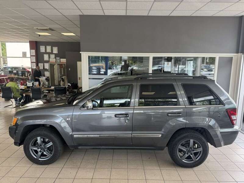 Grau Gebraucht 2006 Jeep Grand Cherokee Limited SUV | 4.490 € - Bild 1/4
