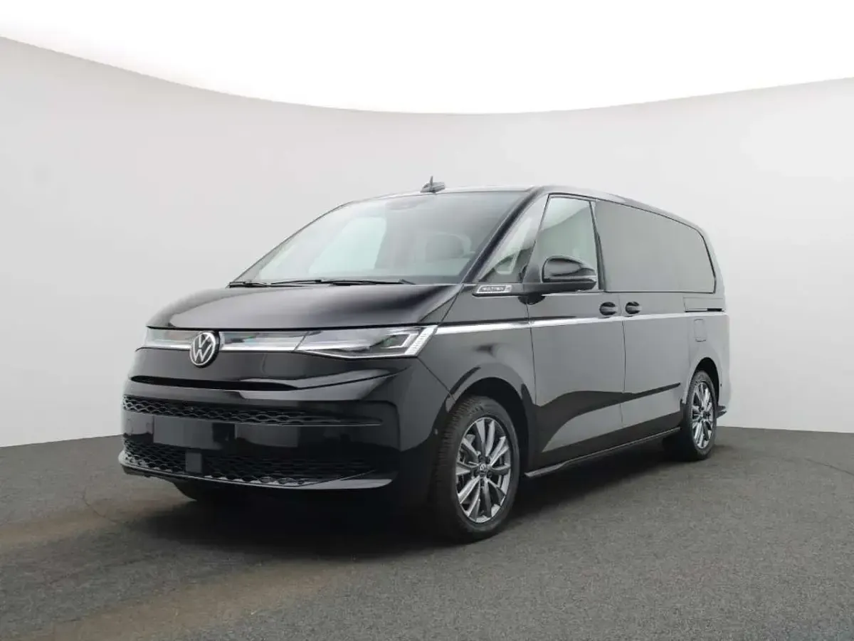 Usata VW T7 Style 177 CV (130 kW) 2025 Nero Furgone
