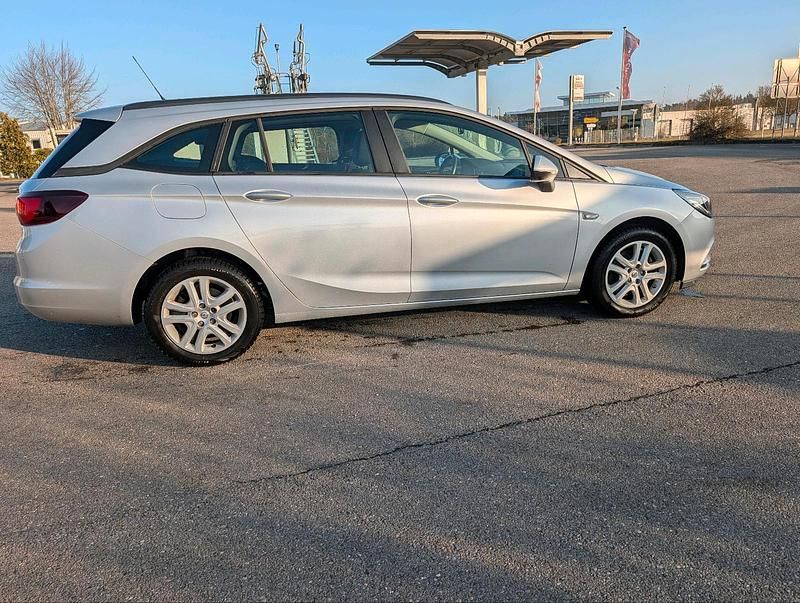 Gebraucht Opel Astra 110 PS (80 kW) 2016 Silber Kombi