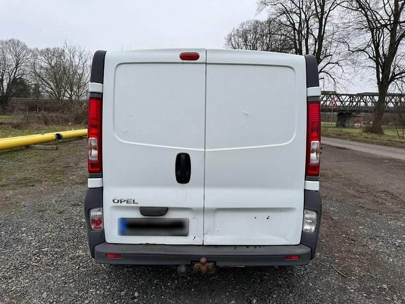 Gebraucht Opel Vivaro 114 PS (83 kW) 2009 Weiß Van / Kleinbus