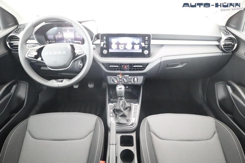 Neu Skoda Fabia Selection 95 PS (69 kW) 2025 Candyweiß Limousine