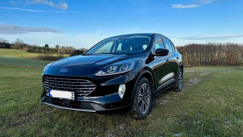 Schwarz Gebraucht 2021 Ford Kuga Titanium SUV | 21.490 € (Fairer Preis) - Bild 1/4