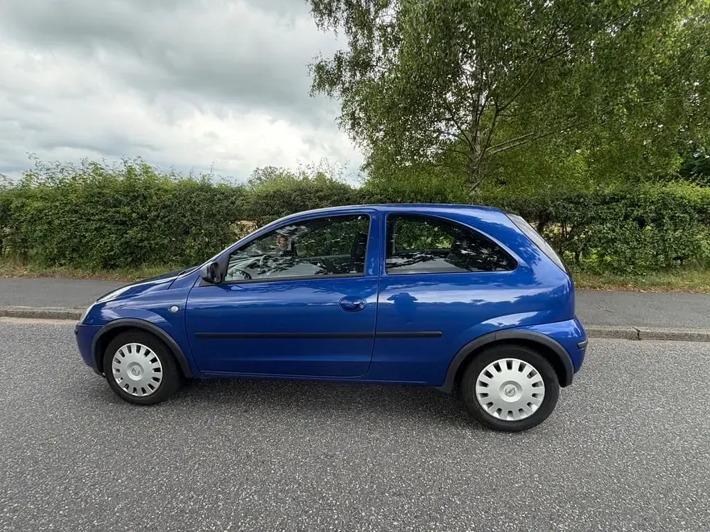 Gebraucht Opel Corsa 69 PS (50 kW) 2004 Blau Kleinwagen