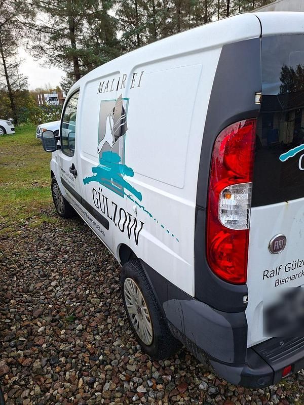 Gebraucht Fiat Doblò 75 PS (55 kW) 2009 Weiß Van / Kleinbus