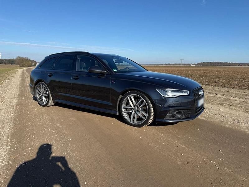 Gebraucht Audi A6 Ambiente 320 PS (235 kW) 2018 Blau Kombi
