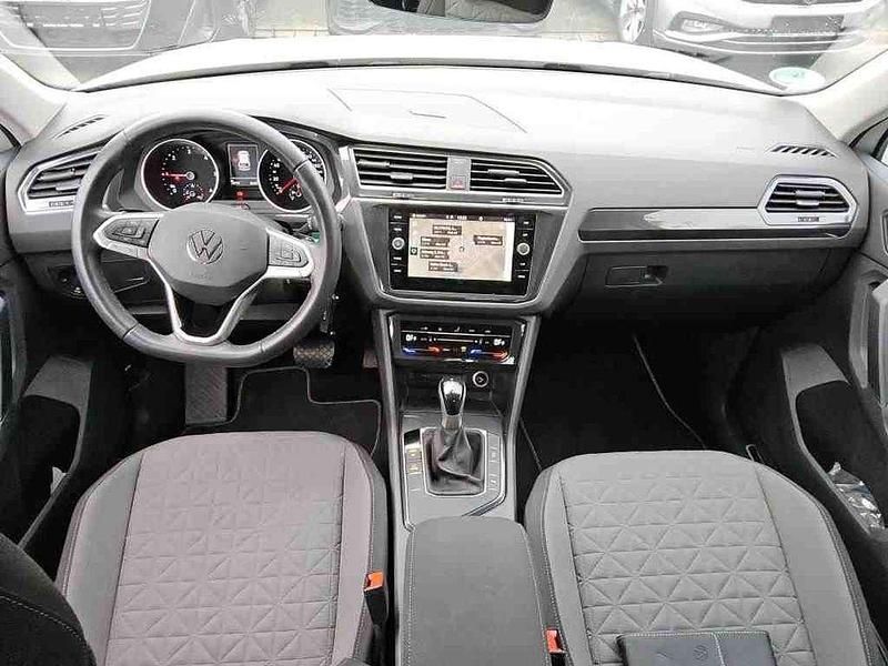 Gebraucht VW Tiguan Life 150 PS (110 kW) 2023 Pure white SUV