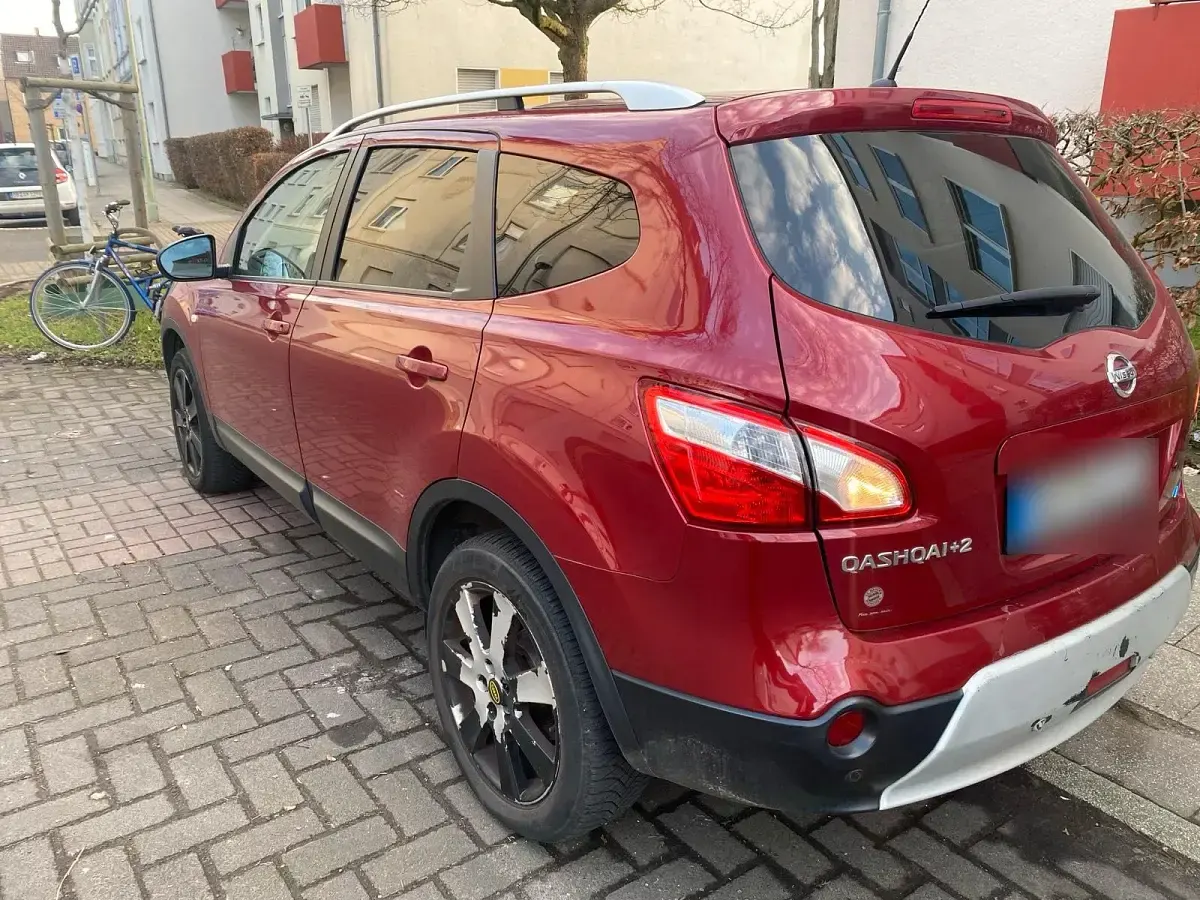 Gebraucht Nissan Qashqai +2 110 PS (80 kW) 2011 Rot SUV
