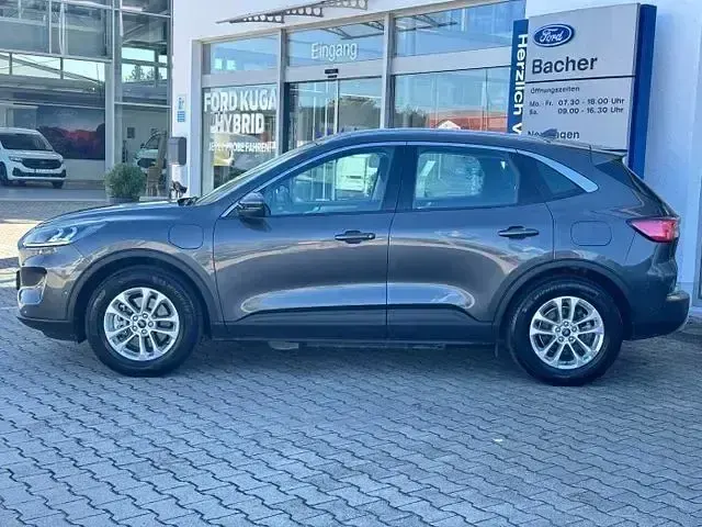 Gebraucht Ford Kuga Titanium 225 PS (165 kW) 2021 Grau SUV