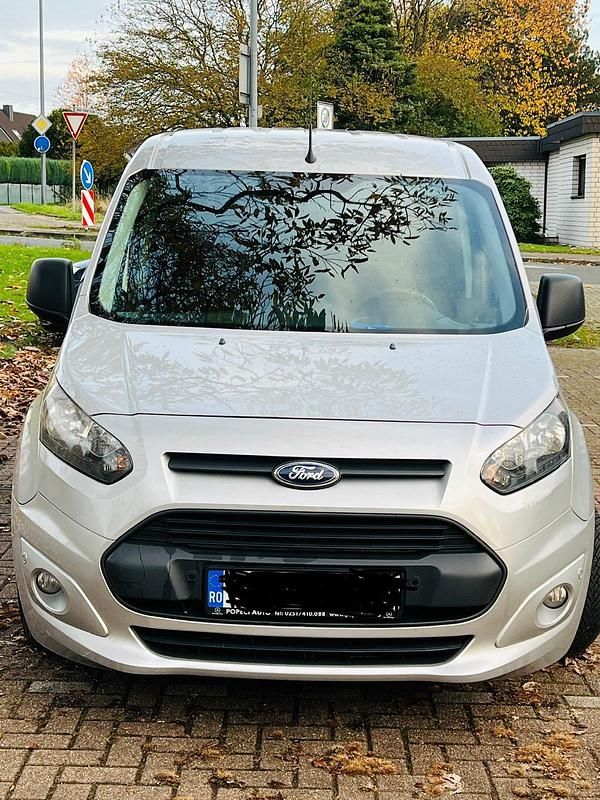 Grau Gebraucht 2016 Ford Tourneo Van / Kleinbus | 7.500 € (Fairer Preis) - Bild 1/4