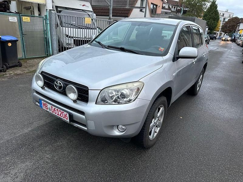 Silber Gebraucht 2008 Toyota RAV4 Sol SUV | 6.780 € (Guter Preis) - Bild 1/4
