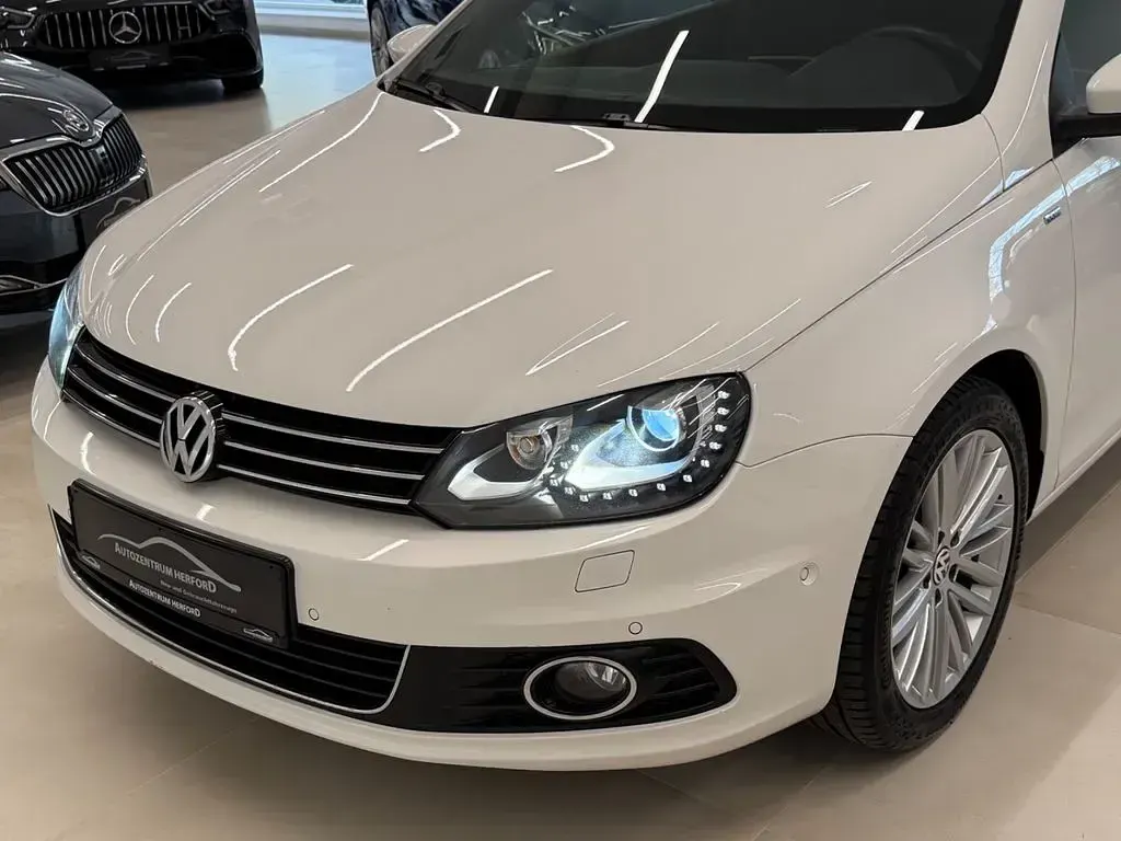 Usata VW Eos Cup 140 CV (102 kW) 2014 Bianco Cabrio