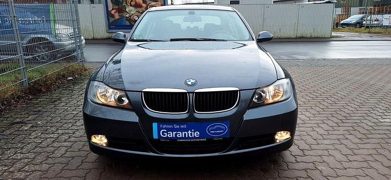 Gebraucht BMW 318 129 PS (94 kW) 2006 Grau Limousine