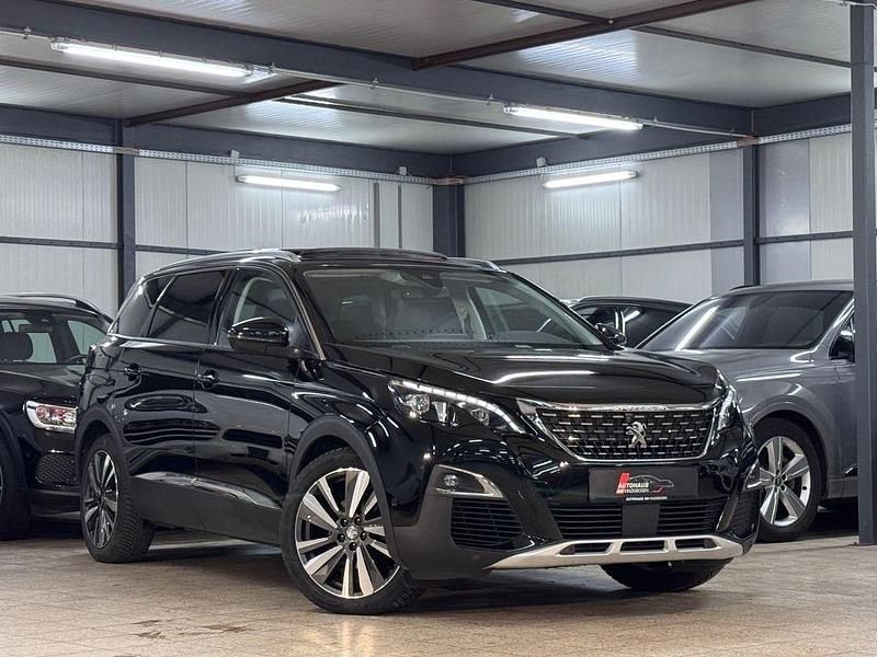 Schwarz Gebraucht 2019 Peugeot 5008 Allure Van / Kleinbus | 18.490 € (Fairer Preis) - Bild 1/4