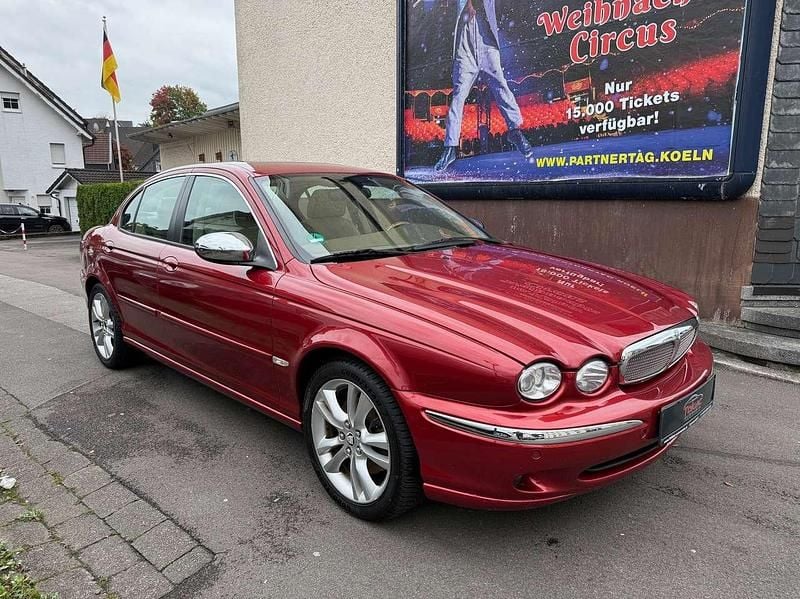 Gebraucht Jaguar X-type Executive 196 PS (144 kW) 2007 Rot Limousine