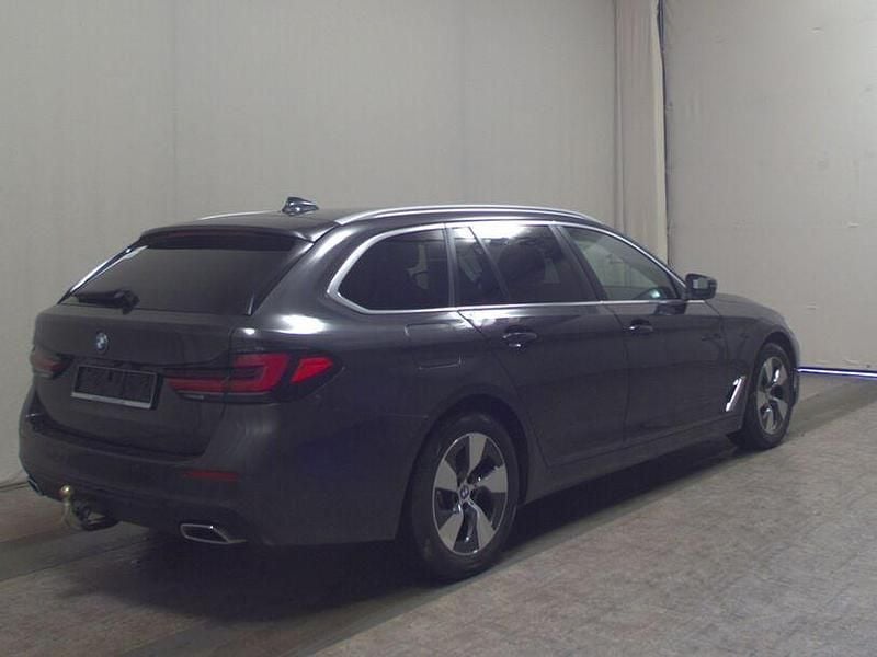 Gebraucht BMW 520 Performance 190 PS (139 kW) 2020 Grau Kombi