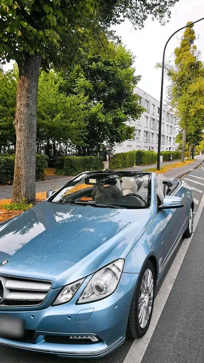 Gebraucht Mercedes E220 170 PS (125 kW) 2010 Blau Cabrio