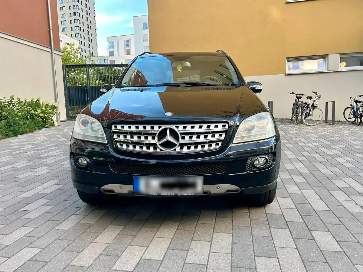 Gebraucht Mercedes ML320 224 PS (164 kW) 2007 Schwarz SUV