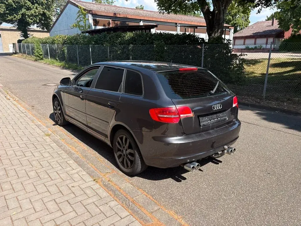 Gebraucht Audi A3 Ambiente 140 PS (102 kW) 2009 Grau Kleinwagen
