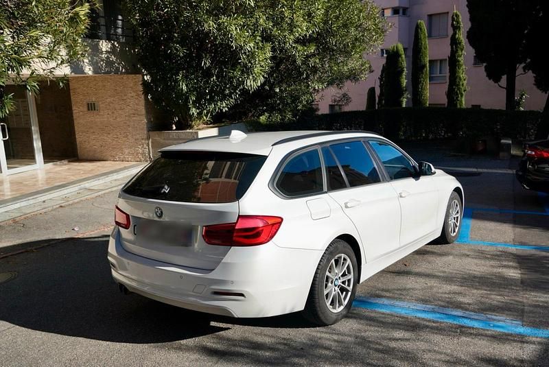 Gebraucht BMW 320 190 PS (139 kW) 2019 Weiß Limousine