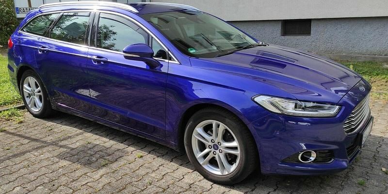 Blau Gebraucht 2015 Ford Mondeo Titanium Kombi | 11.600 € - Bild 1/4