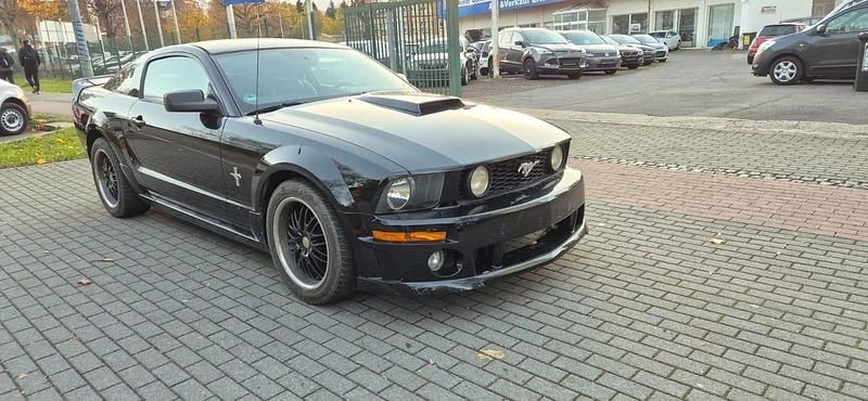 Schwarz Gebraucht 2008 Ford Mustang Coupé | 14.200 € - Bild 1/4