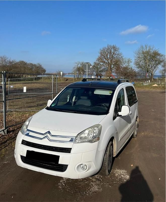 Gebraucht Citroën Berlingo 98 PS (72 kW) 2011 Weiß Van / Kleinbus